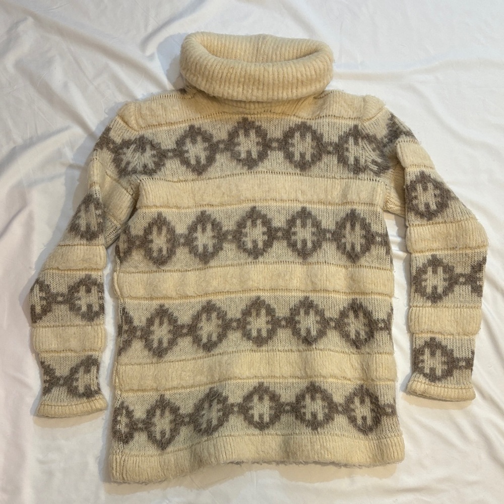 Vintage Cream and Gray Turtleneck Sweater